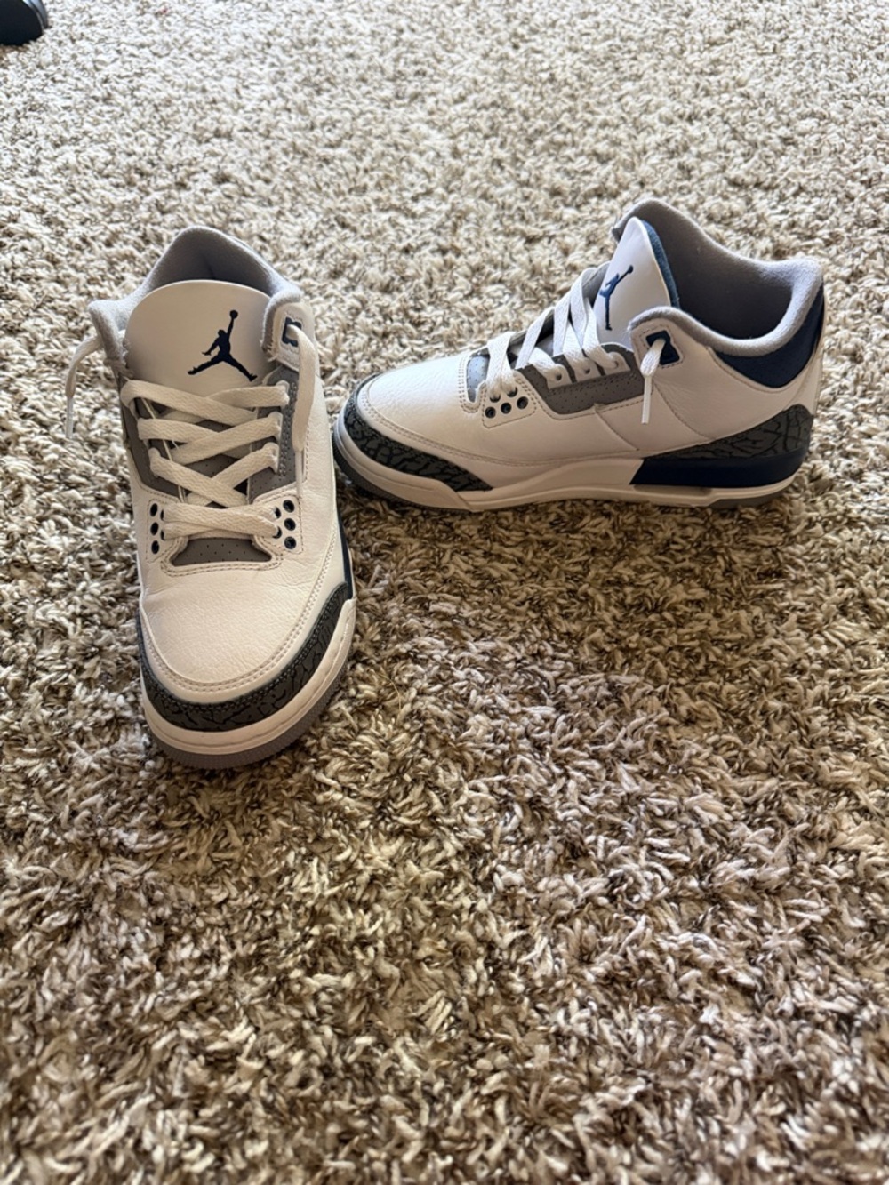 Jordan Kids White and Navy Retro Low-Top Sneakers